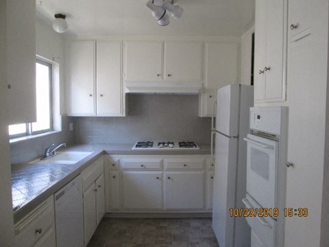 1831 Glendon Ave 1-3 Beds Apartment for Rent - Photo Gallery 7